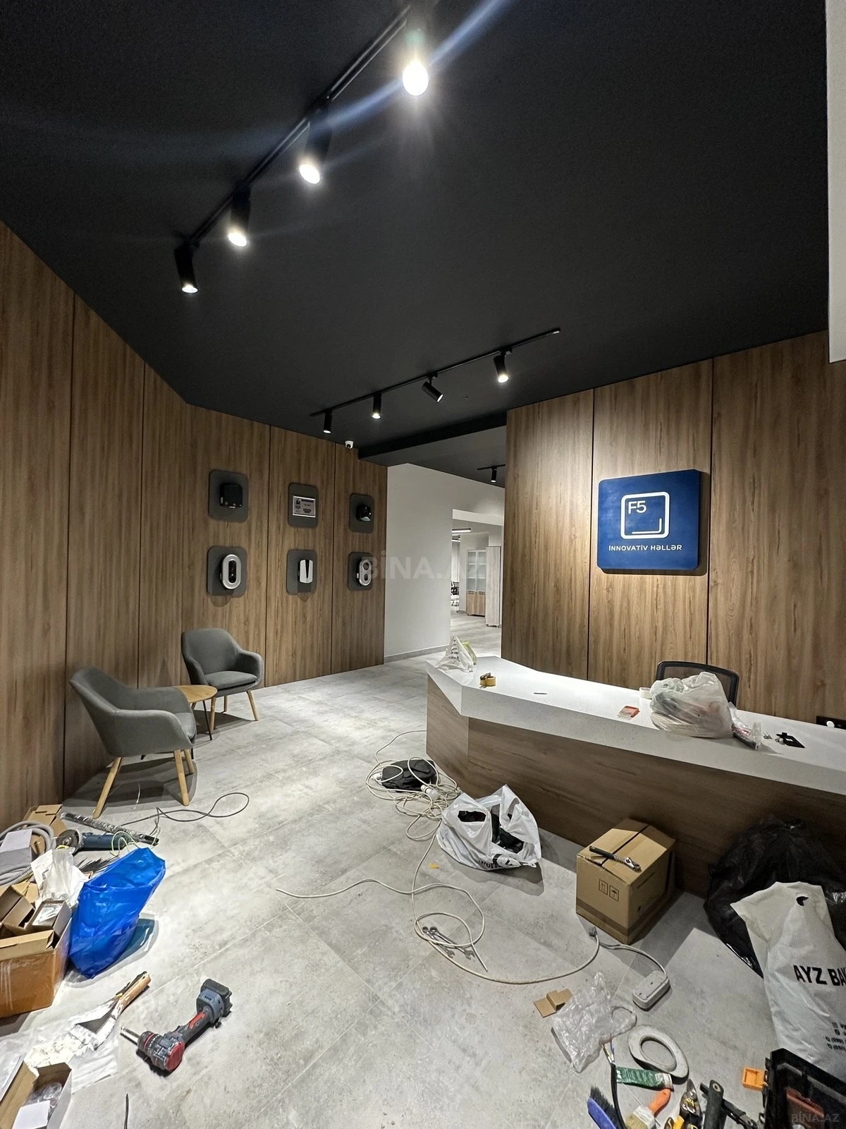 Satılır obyekt 268 m²