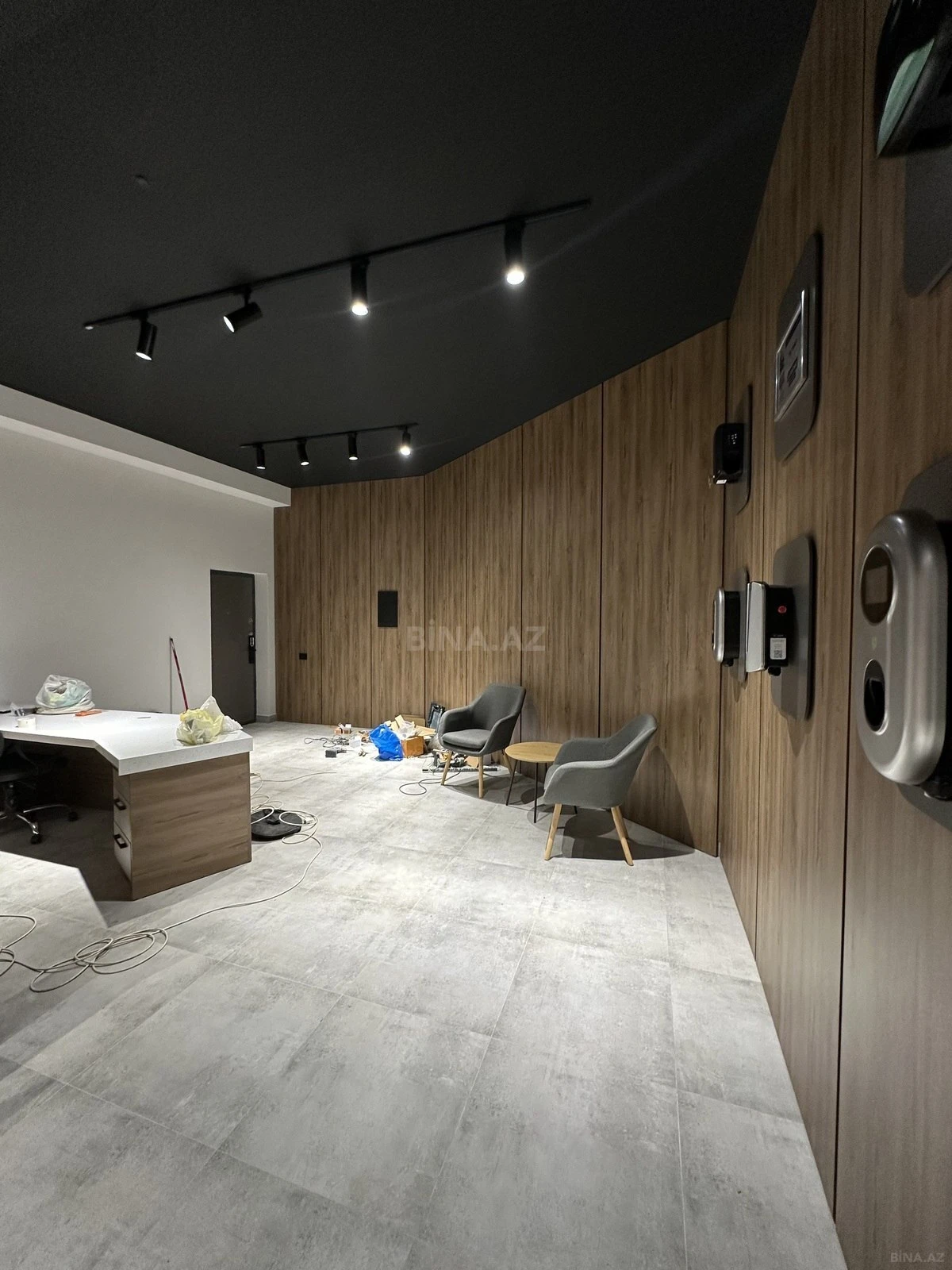 Satılır obyekt 268 m²