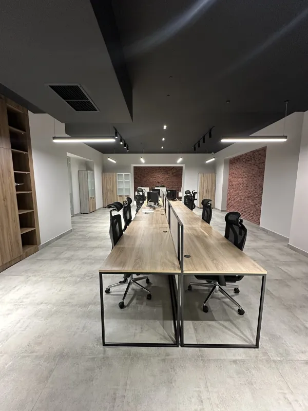 Satılır obyekt 268 m²