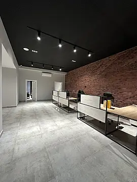 Satılır obyekt 268 m²