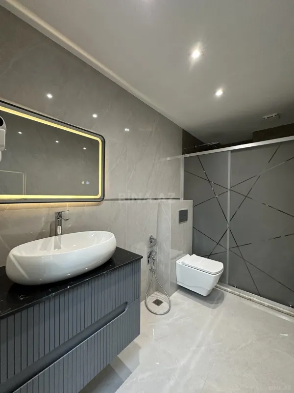 Satılır 3 otaqlı mənzil 127 m²