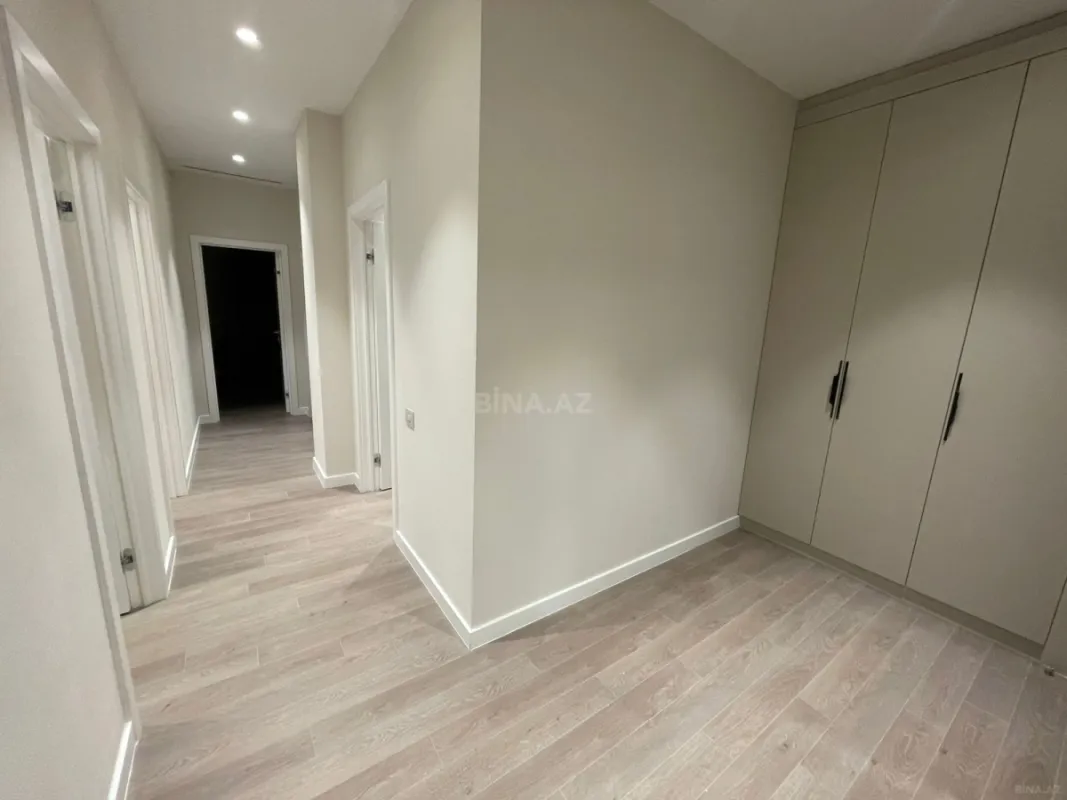 Kirayə verilir 3 otaqlı mənzil 132 m²