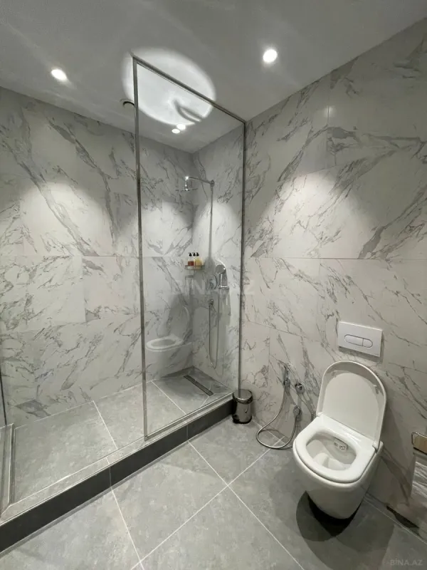 Kirayə verilir 3 otaqlı mənzil 132 m²