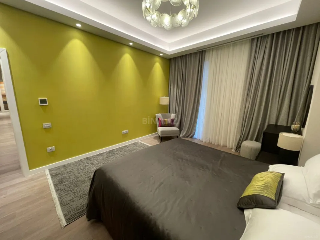 Kirayə verilir 3 otaqlı mənzil 132 m²