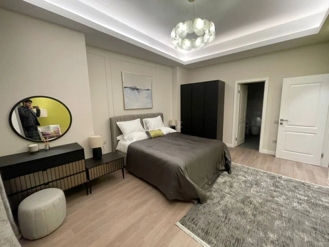 Kirayə verilir 3 otaqlı mənzil 132 m²