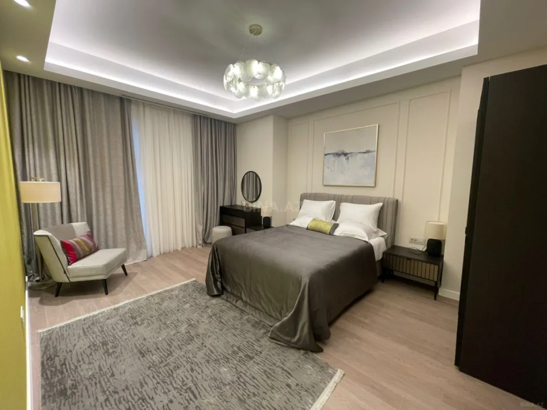 Kirayə verilir 3 otaqlı mənzil 132 m²