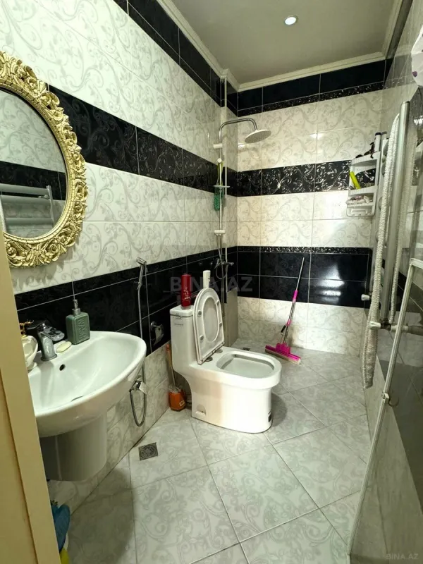 Satılır 2 otaqlı mənzil 70 m²