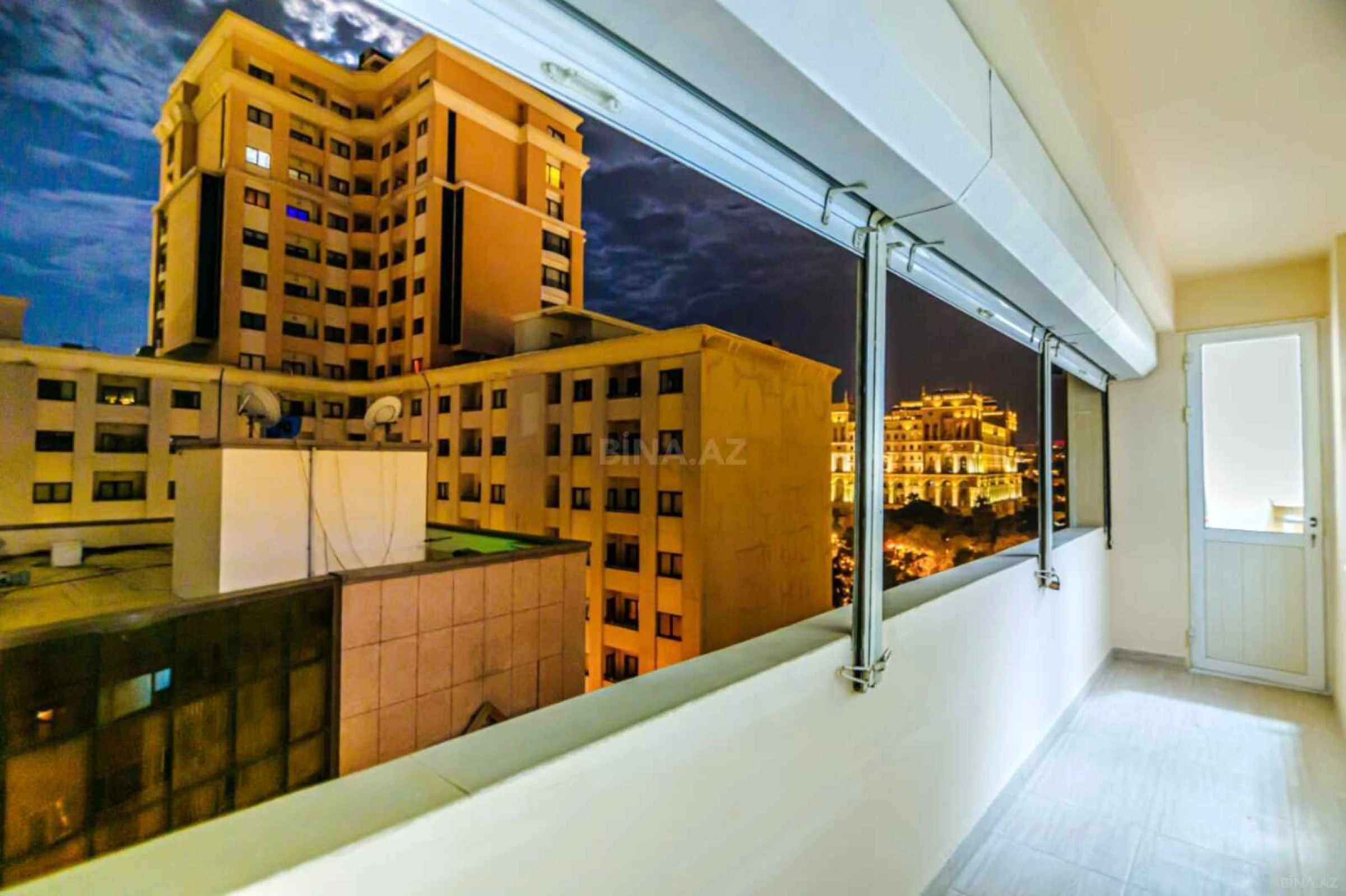 Kirayə verilir 3 otaqlı mənzil 89 m²