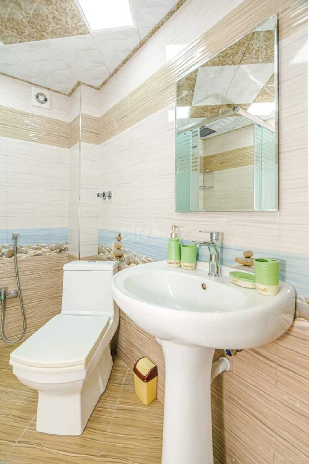 Kirayə verilir 3 otaqlı mənzil 89 m²