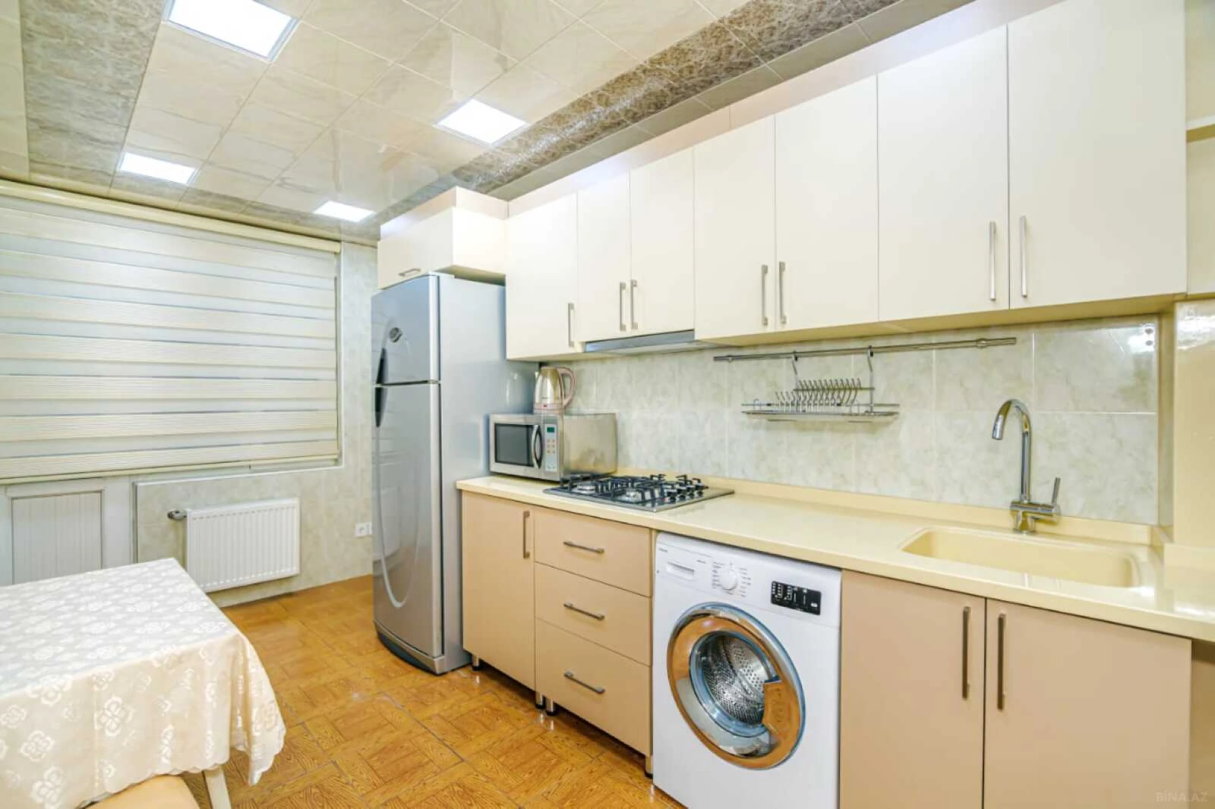 Kirayə verilir 3 otaqlı mənzil 89 m²