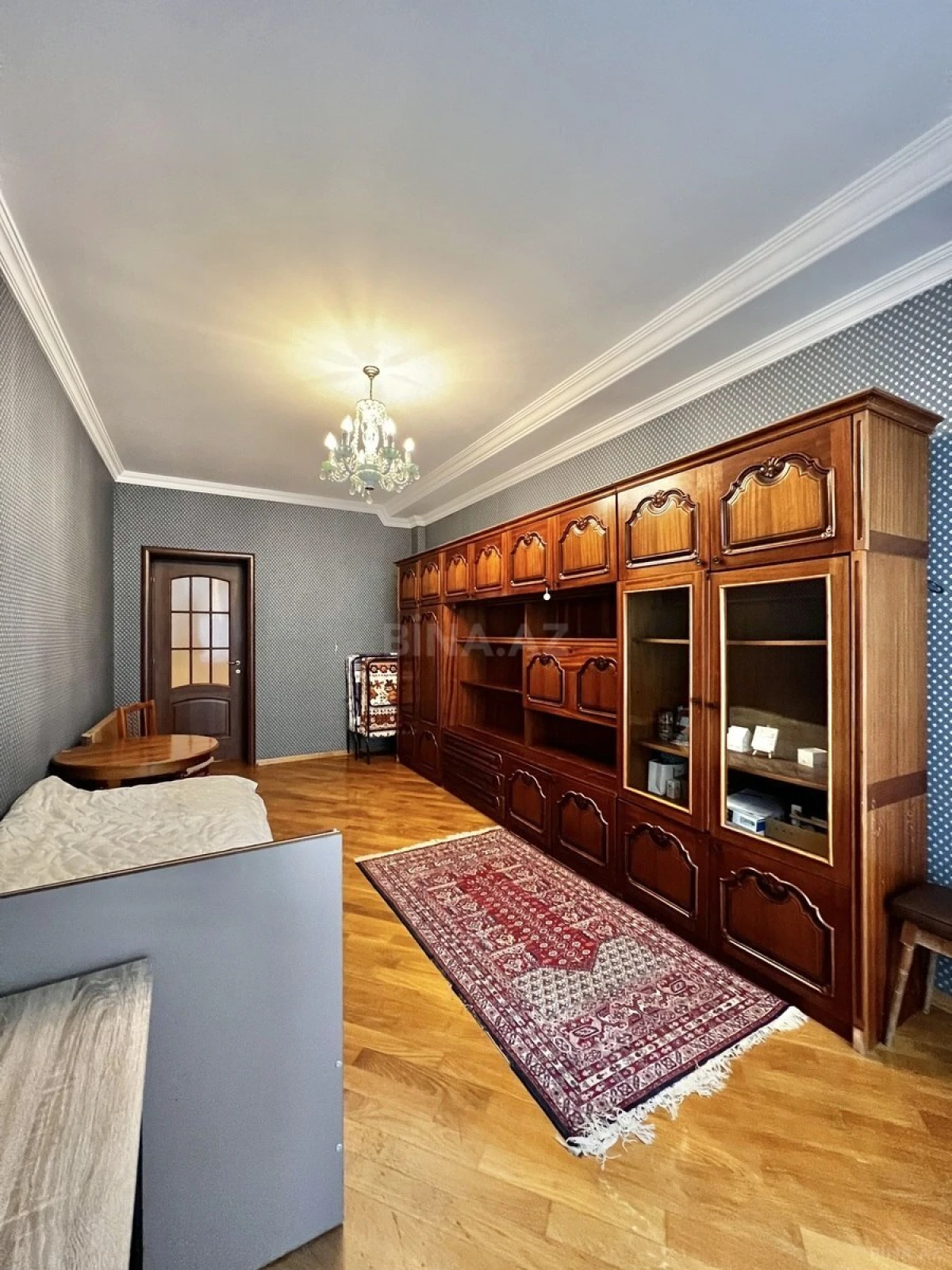 Satılır 3 otaqlı mənzil 165 m²
