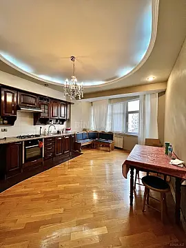 Satılır 3 otaqlı mənzil 165 m²