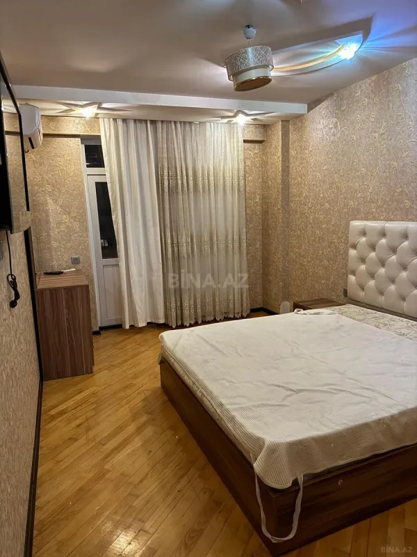 Kirayə verilir 3 otaqlı mənzil 155 m²