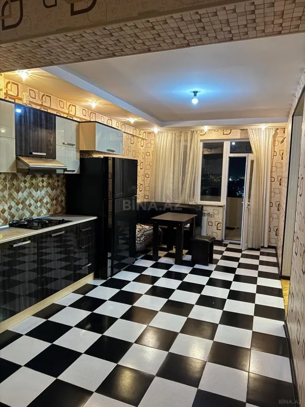 Kirayə verilir 3 otaqlı mənzil 155 m²