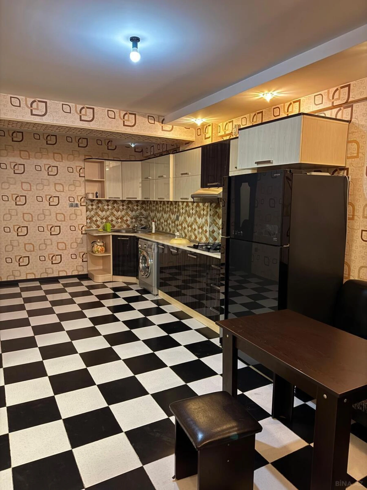 Kirayə verilir 3 otaqlı mənzil 155 m²