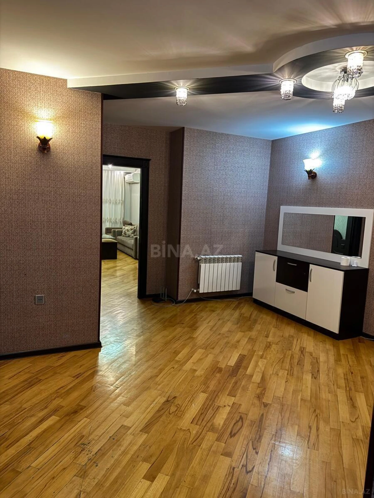 Kirayə verilir 3 otaqlı mənzil 155 m²