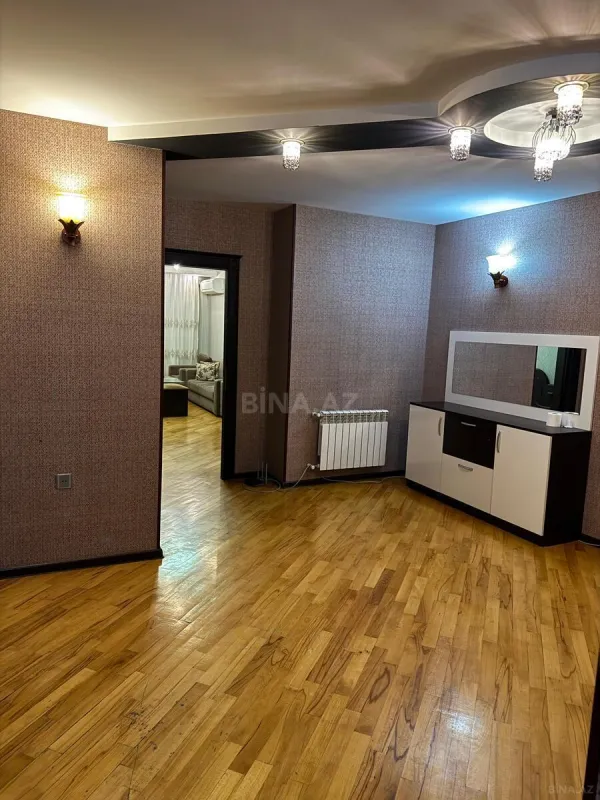 Kirayə verilir 3 otaqlı mənzil 155 m²