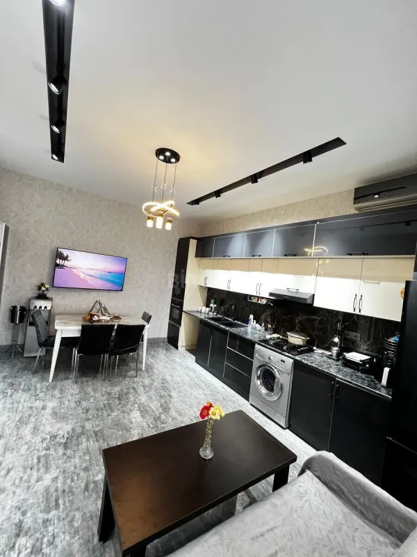 Satılır 4 otaqlı həyət evi 180 m²