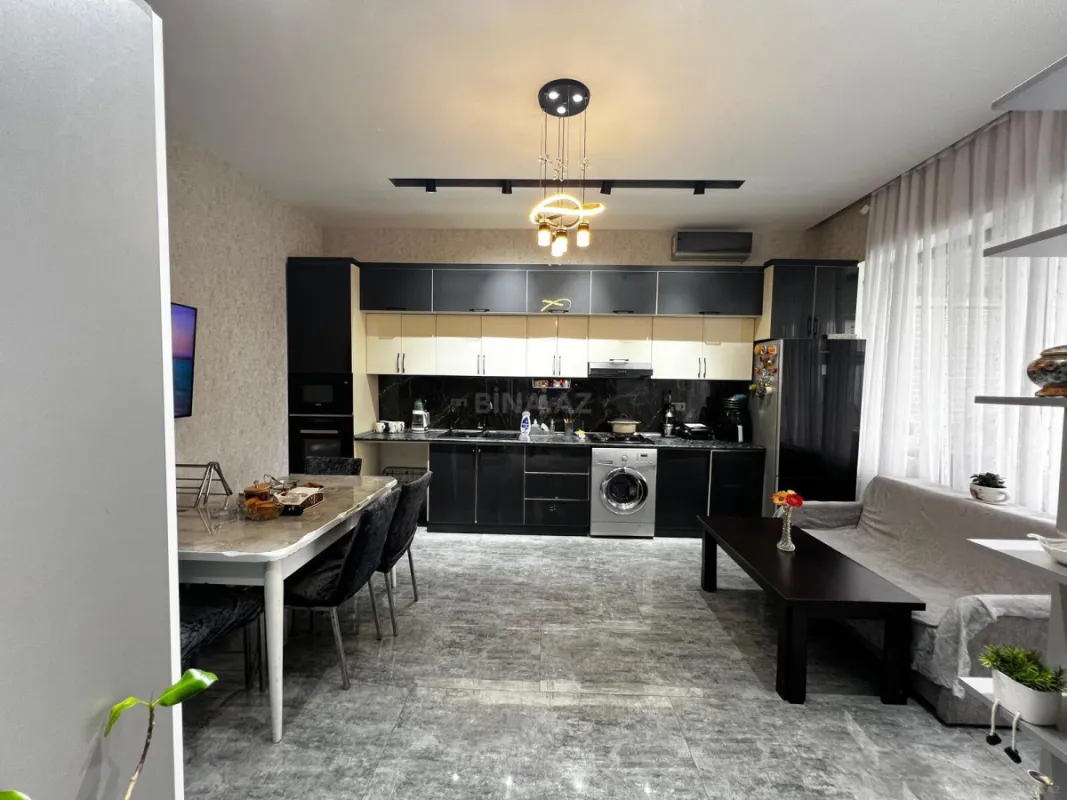 Satılır 4 otaqlı həyət evi 180 m²