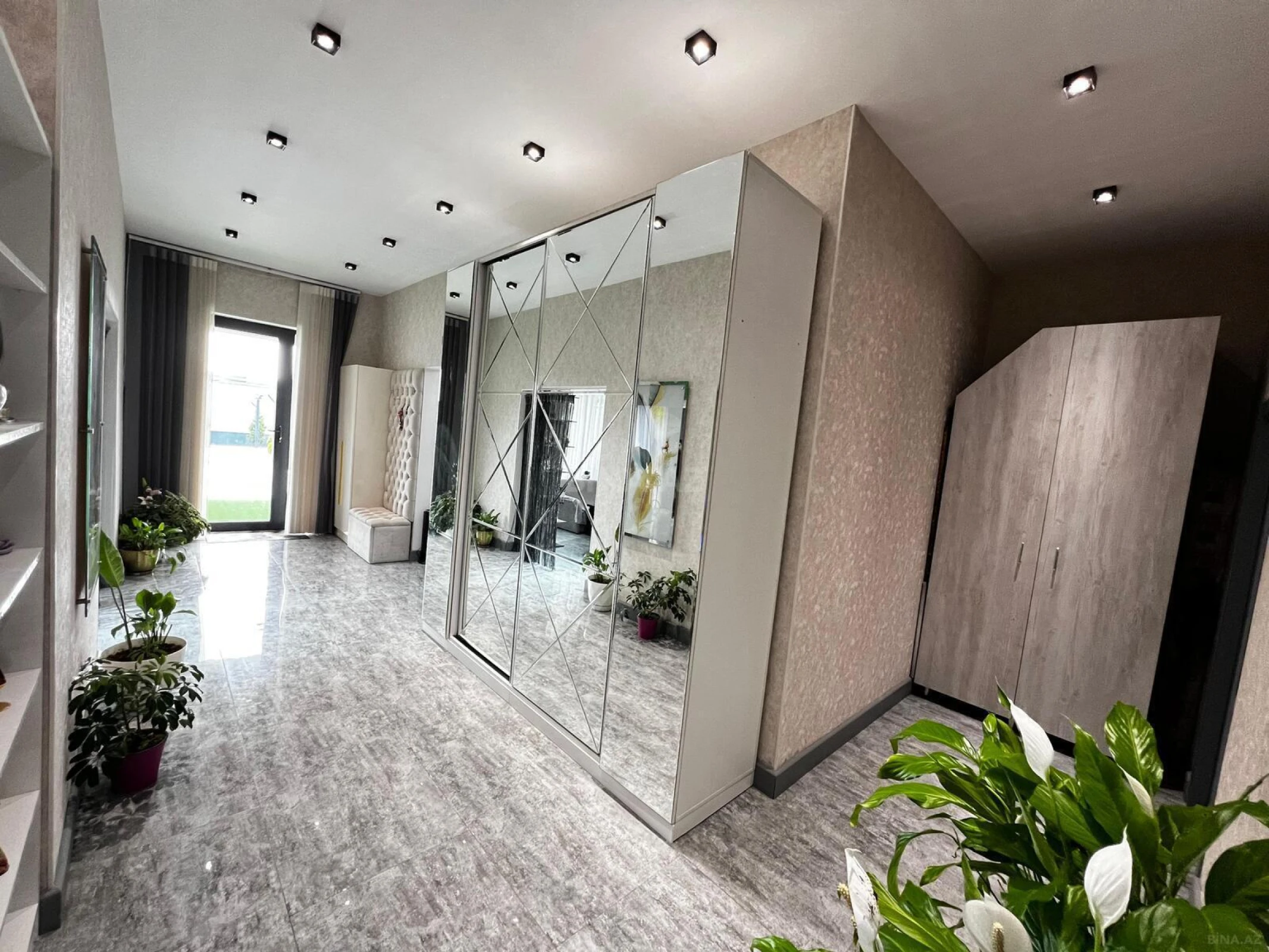 Satılır 4 otaqlı həyət evi 180 m²