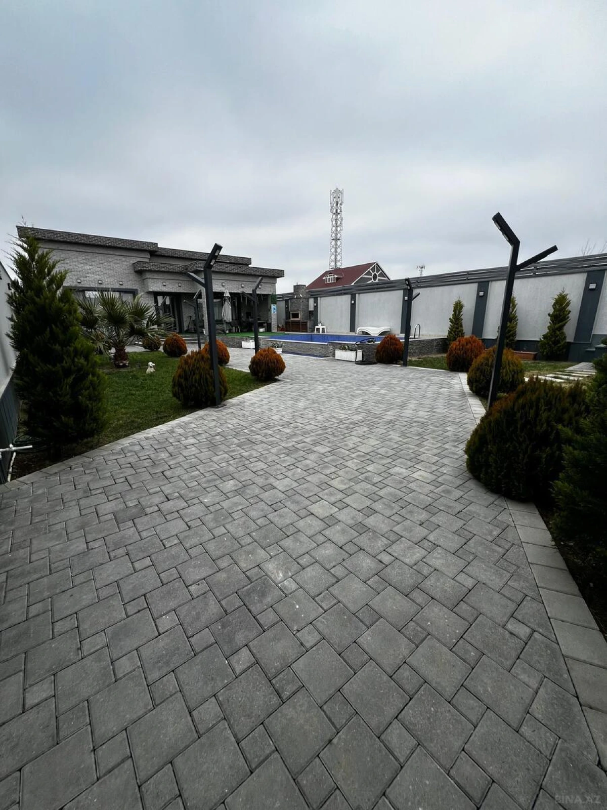 Satılır 4 otaqlı həyət evi 180 m²