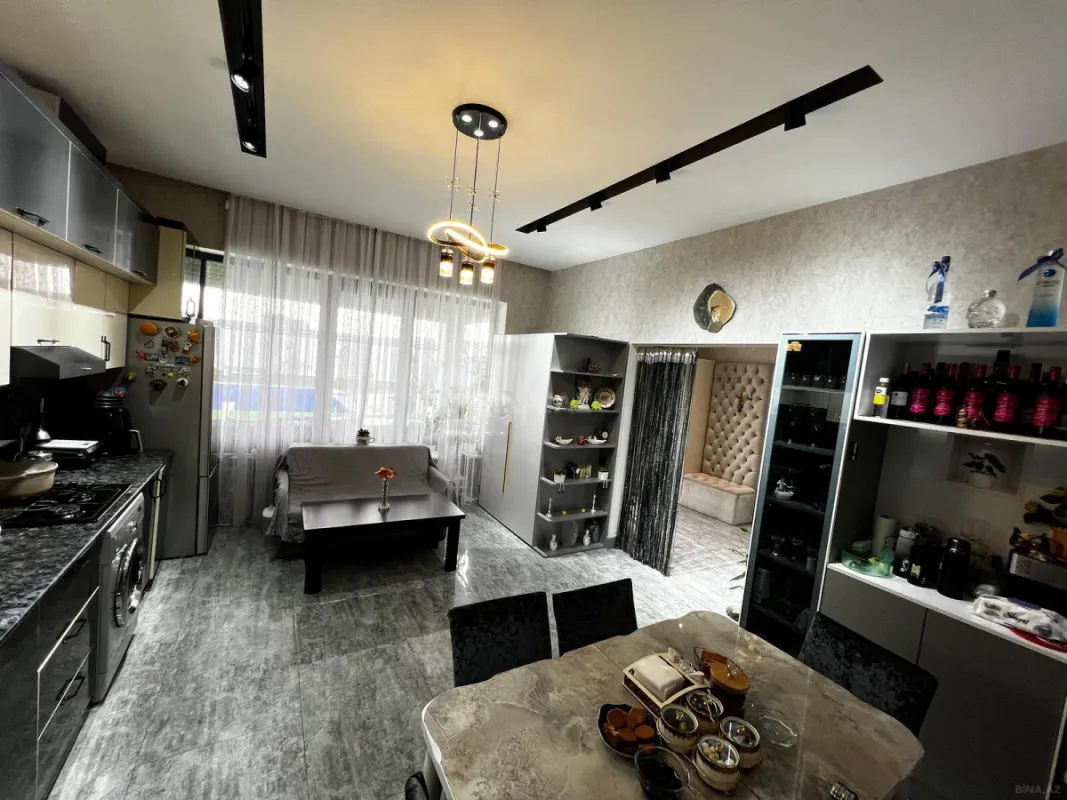 Satılır 4 otaqlı həyət evi 180 m²