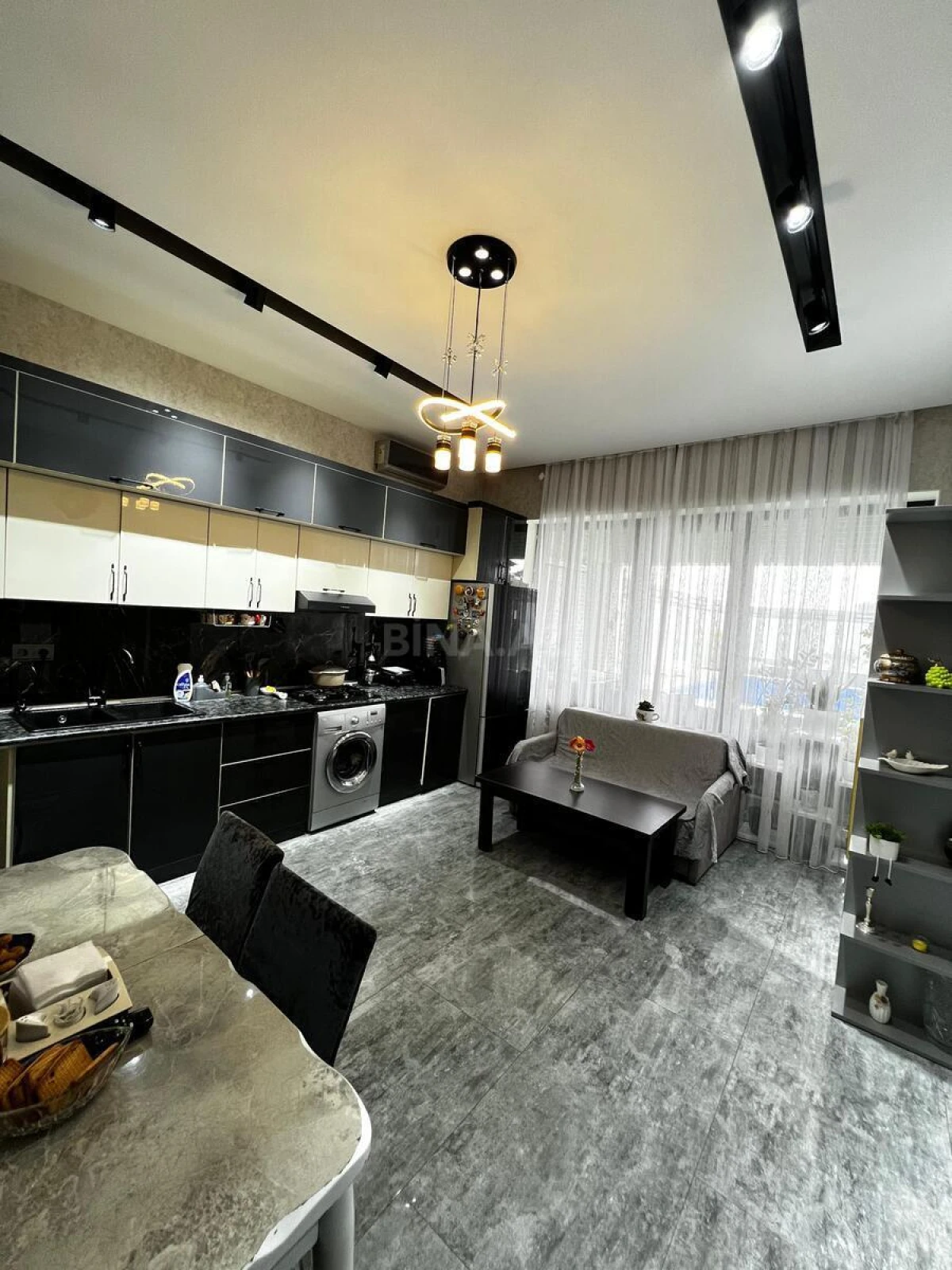 Satılır 4 otaqlı həyət evi 180 m²