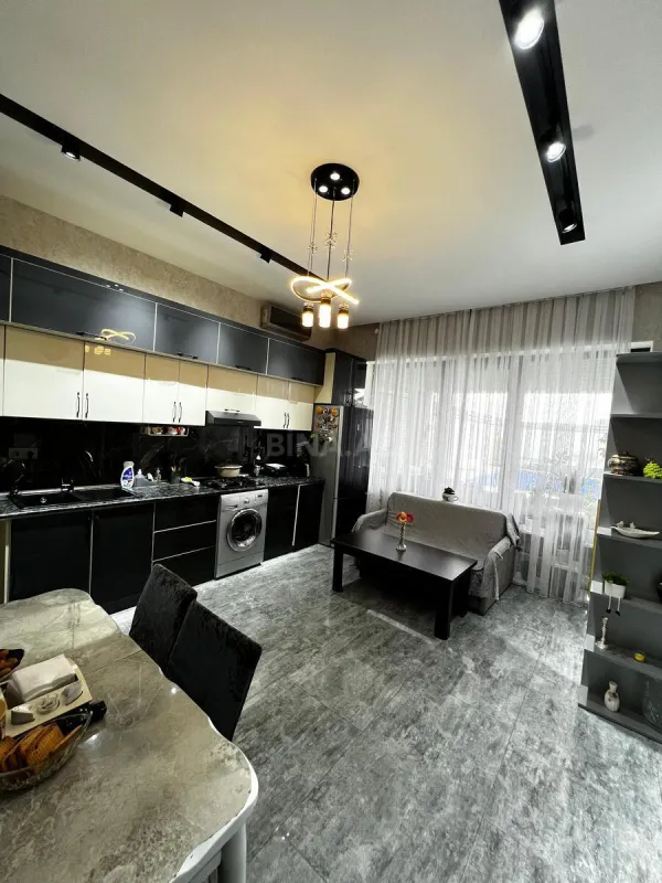 Satılır 4 otaqlı həyət evi 180 m²