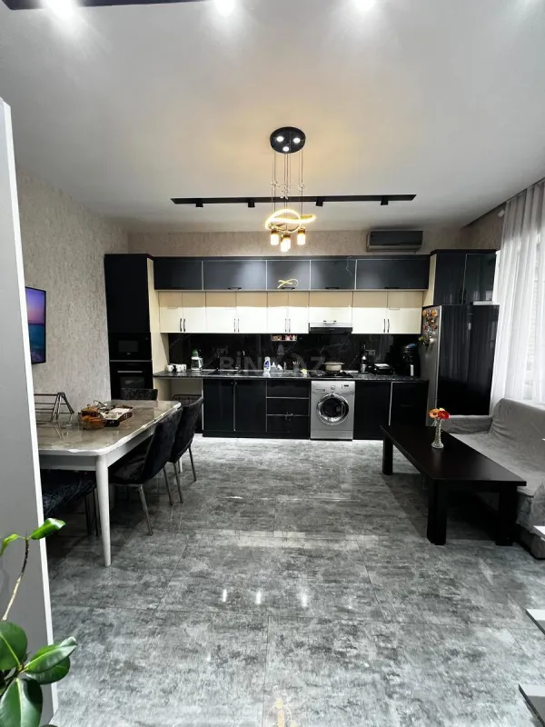 Satılır 4 otaqlı həyət evi 180 m²