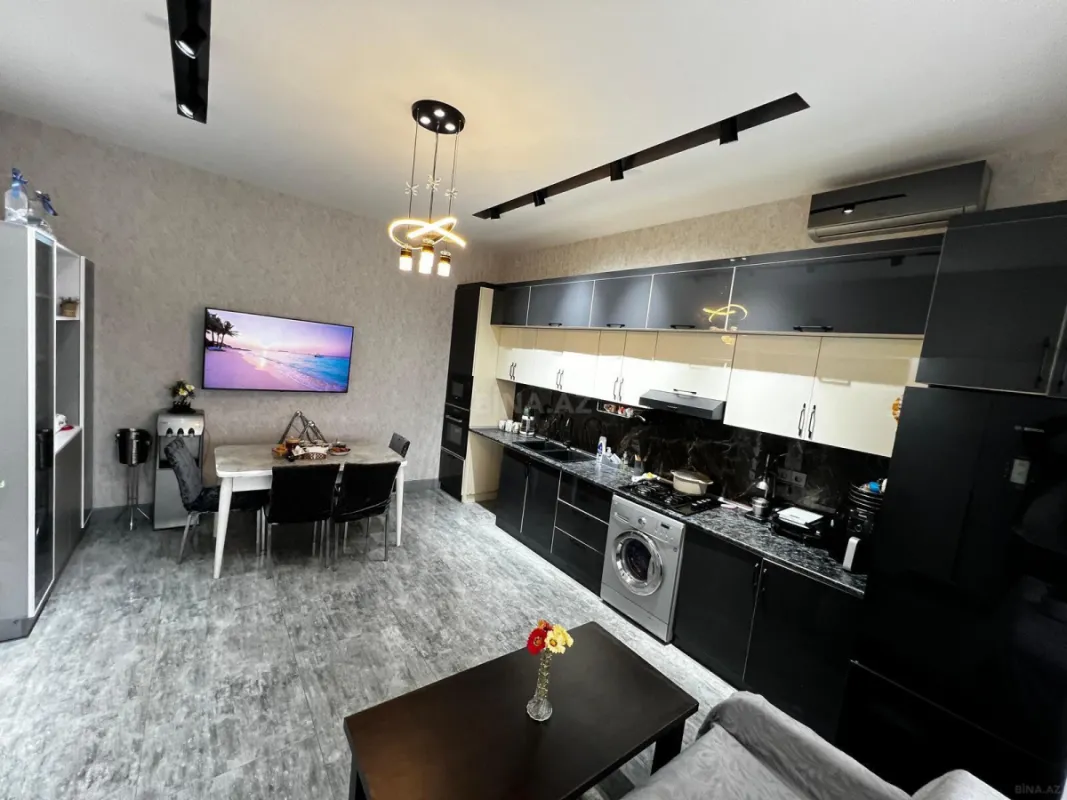 Satılır 4 otaqlı həyət evi 180 m²