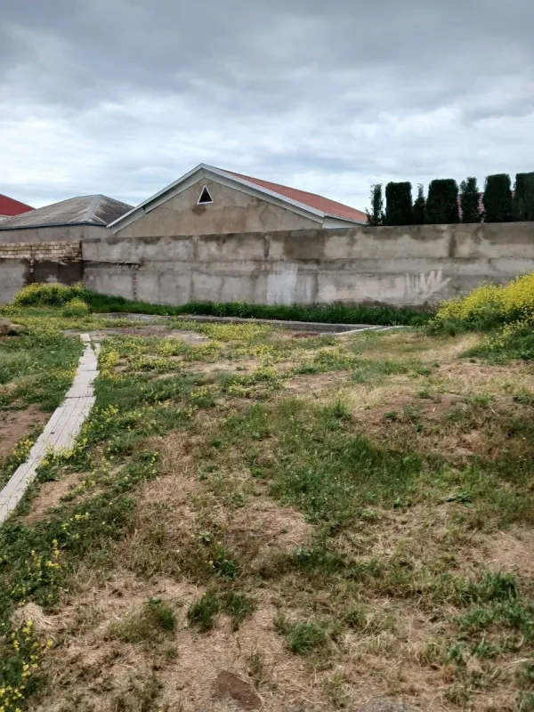 Satılır 8 otaqlı həyət evi 353 m²