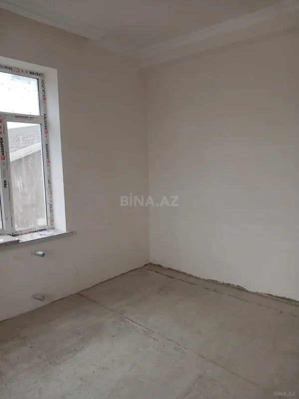 Satılır 8 otaqlı həyət evi 353 m²