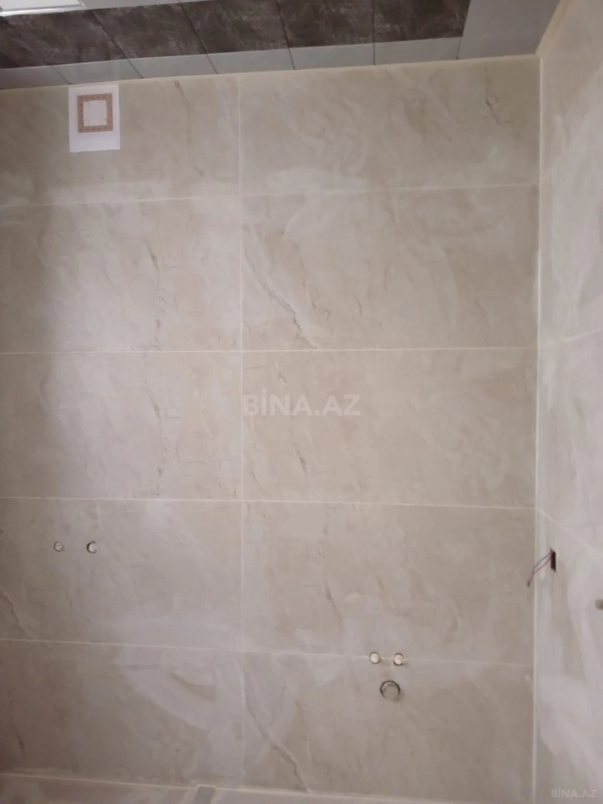 Satılır 8 otaqlı həyət evi 353 m²