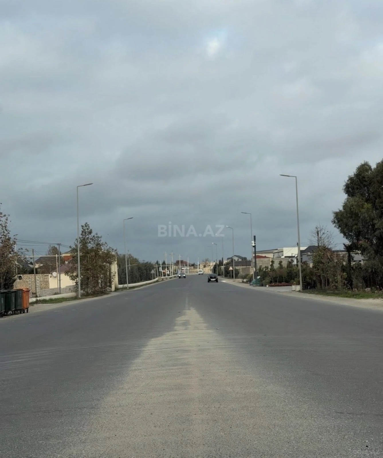 Satılır 8 otaqlı həyət evi 353 m²