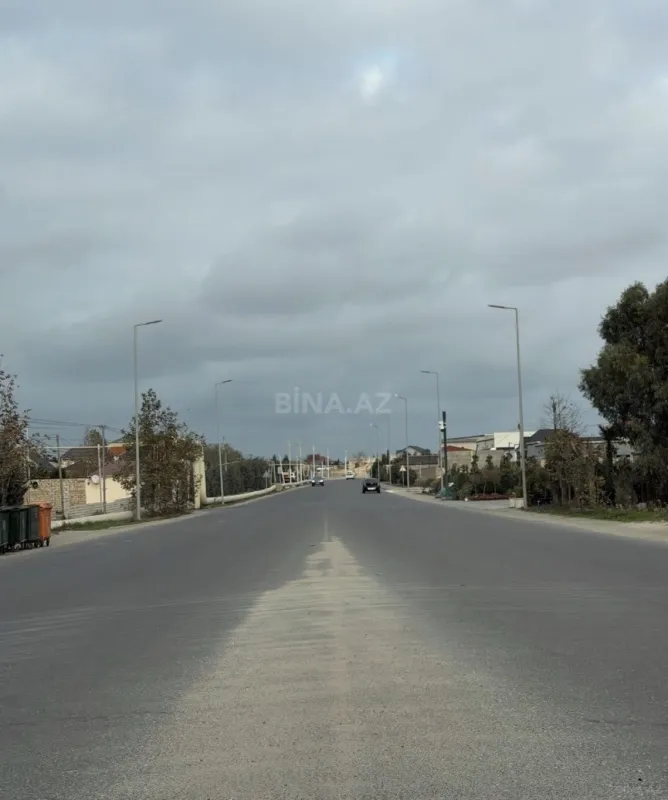 Satılır 8 otaqlı həyət evi 353 m²