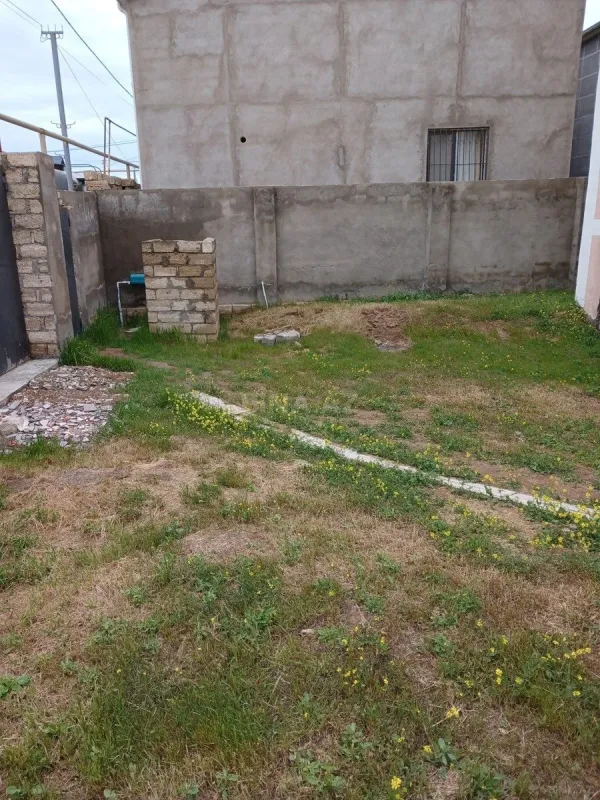 Satılır 8 otaqlı həyət evi 353 m²