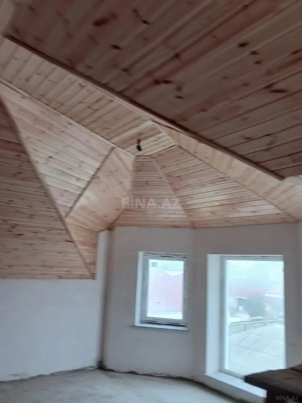 Satılır 8 otaqlı həyət evi 353 m²