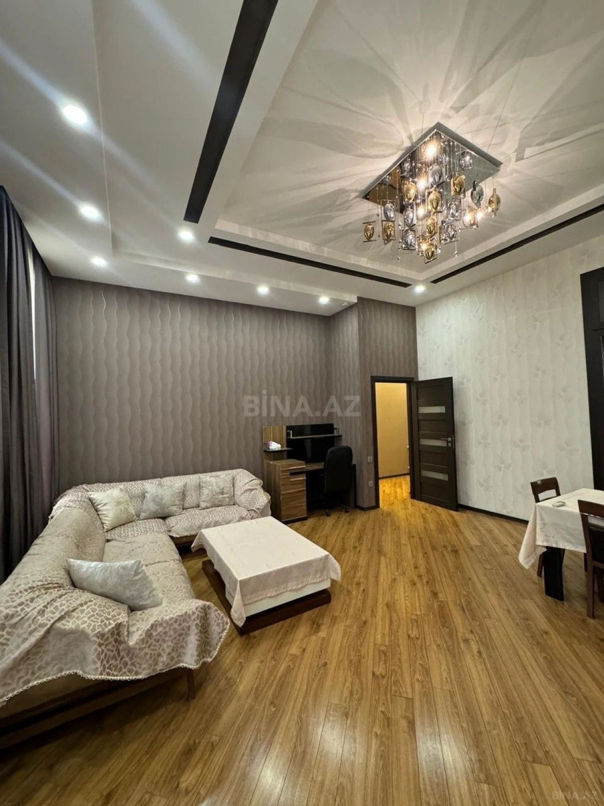 Kirayə verilir 3 otaqlı mənzil 100 m²