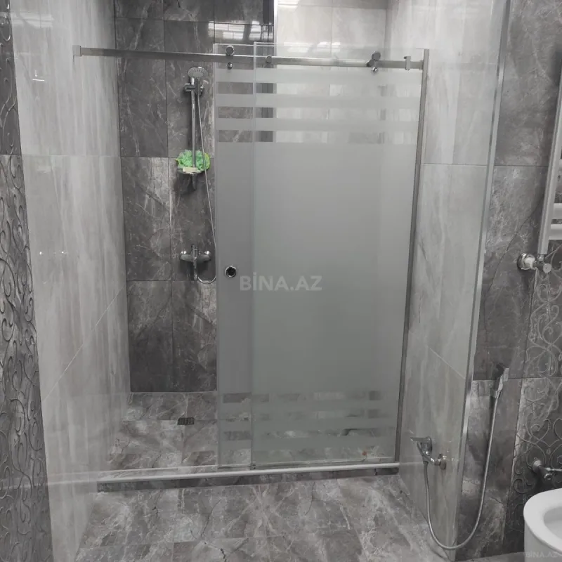 Kirayə verilir 3 otaqlı mənzil 160 m²