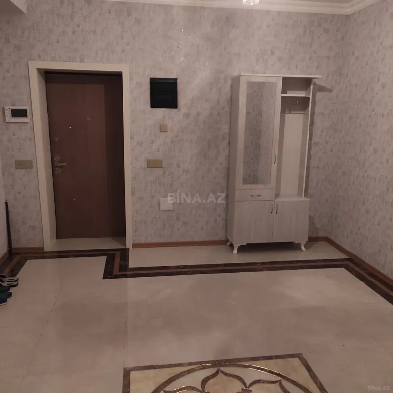 Kirayə verilir 3 otaqlı mənzil 160 m²