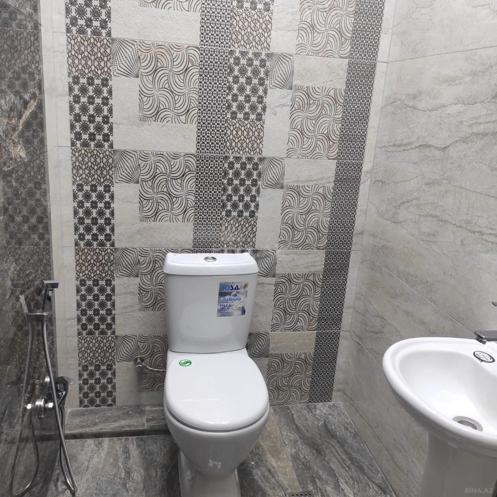 Kirayə verilir 3 otaqlı mənzil 160 m²