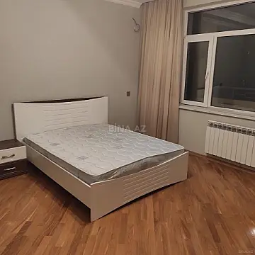 Kirayə verilir 3 otaqlı mənzil 160 m²