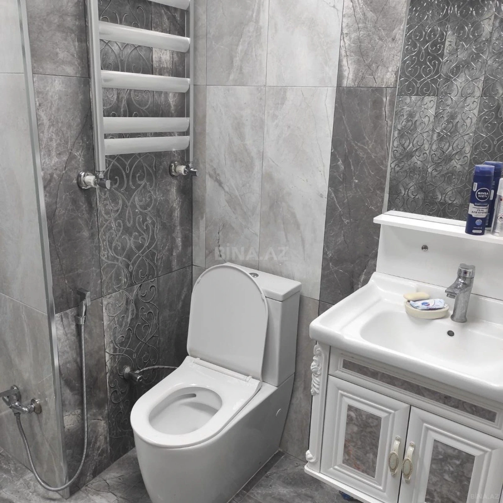 Kirayə verilir 3 otaqlı mənzil 160 m²