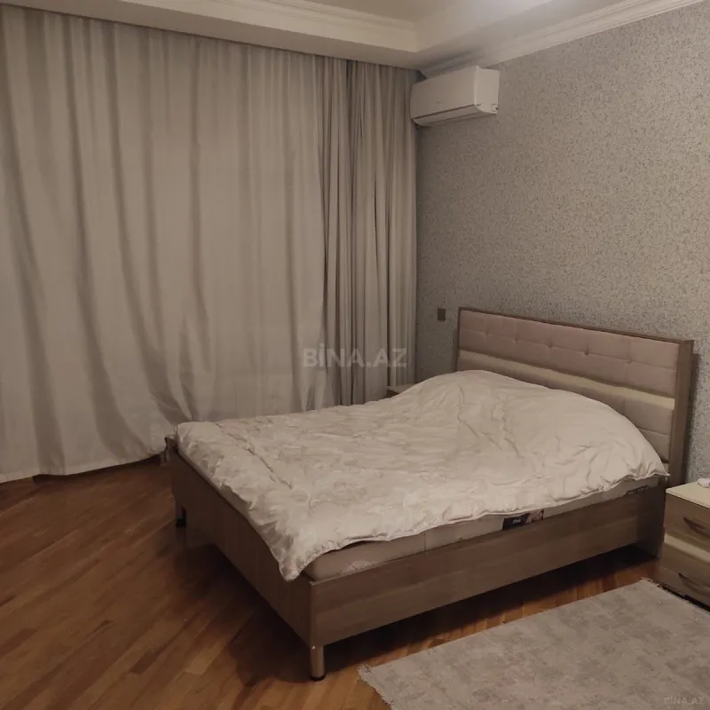 Kirayə verilir 3 otaqlı mənzil 160 m²