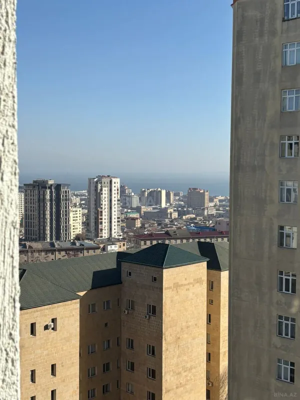 Satılır 3 otaqlı mənzil 92 m²