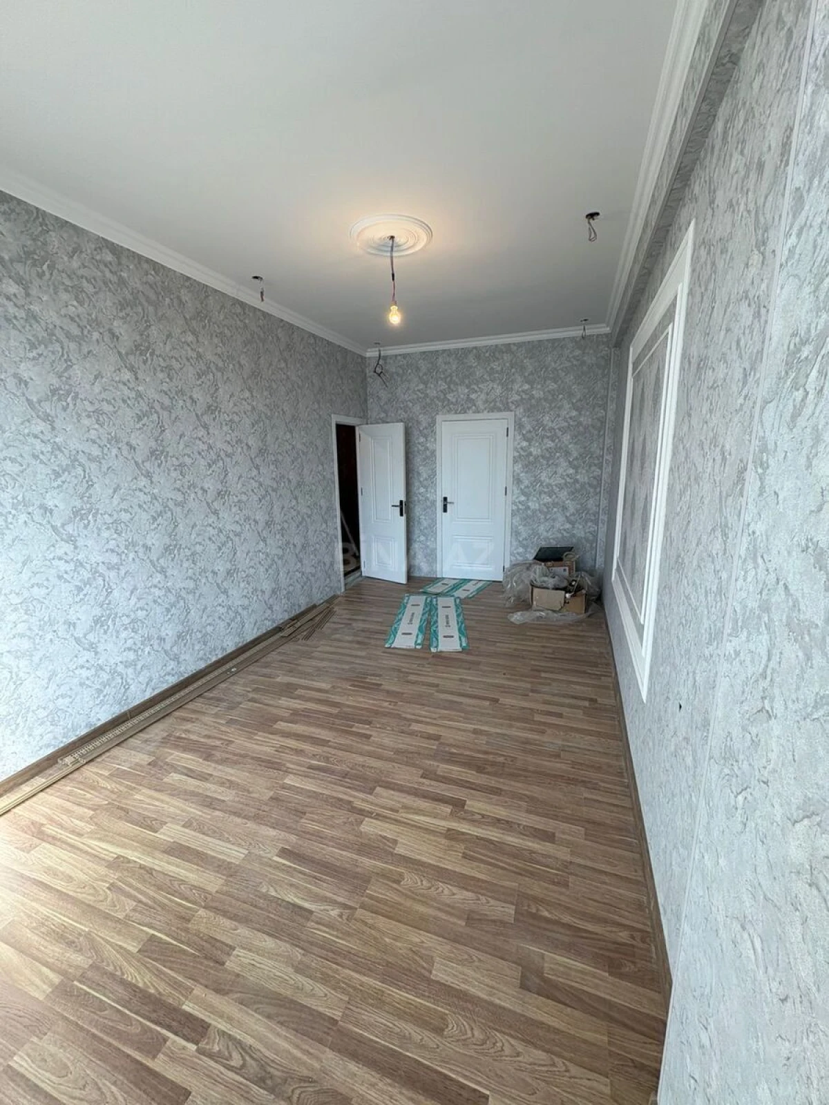 Satılır 3 otaqlı mənzil 92 m²