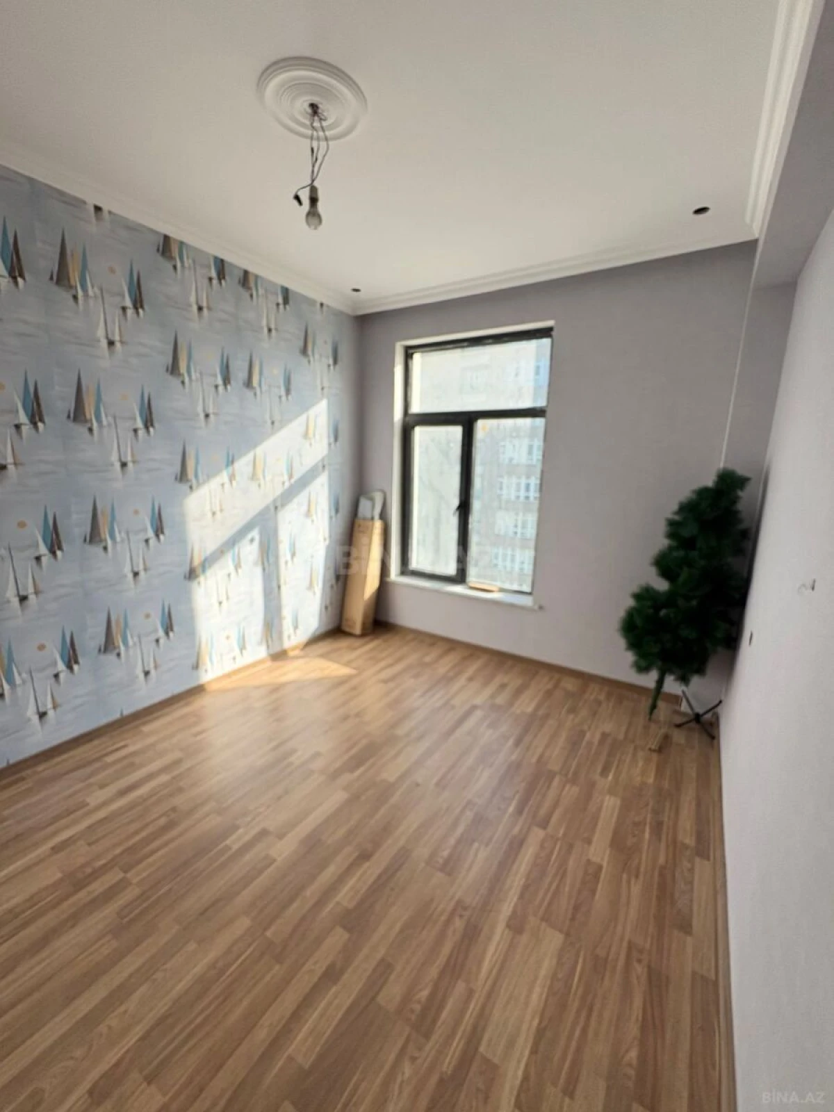 Satılır 3 otaqlı mənzil 92 m²