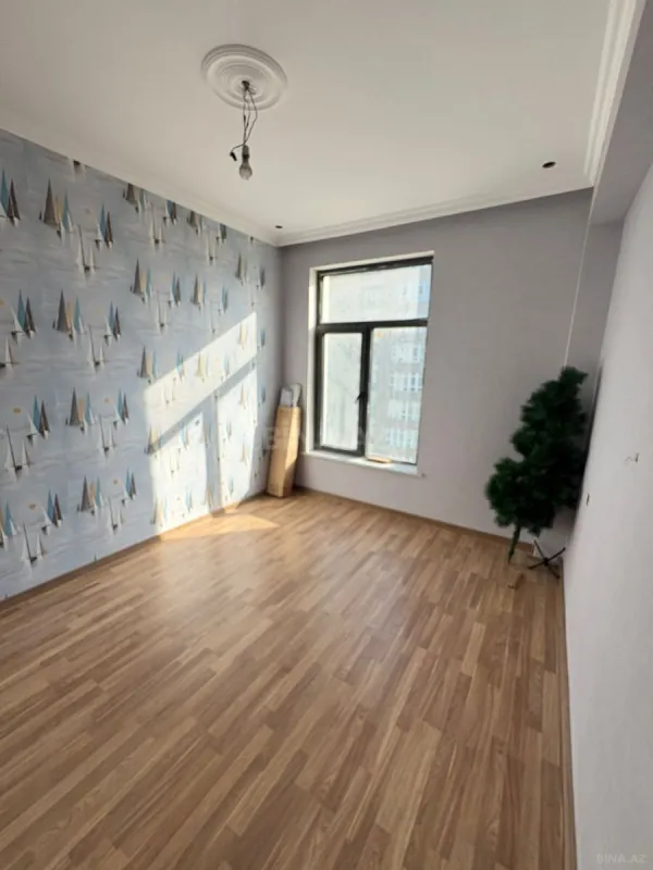 Satılır 3 otaqlı mənzil 92 m²