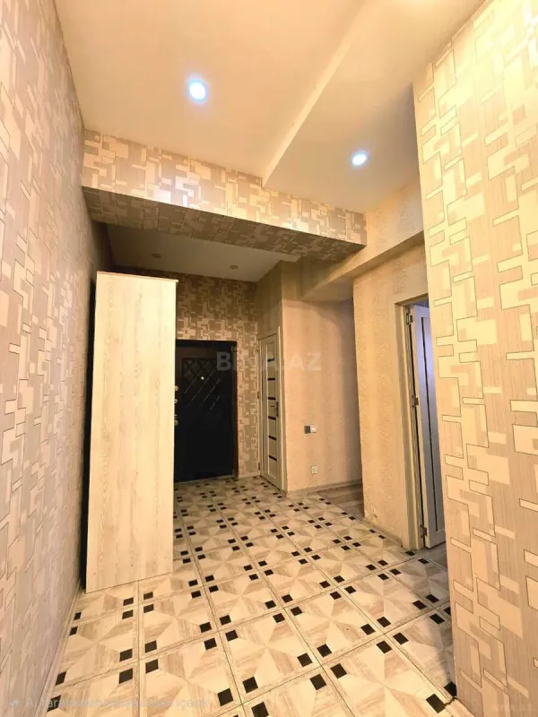 Satılır 2 otaqlı mənzil 70 m²