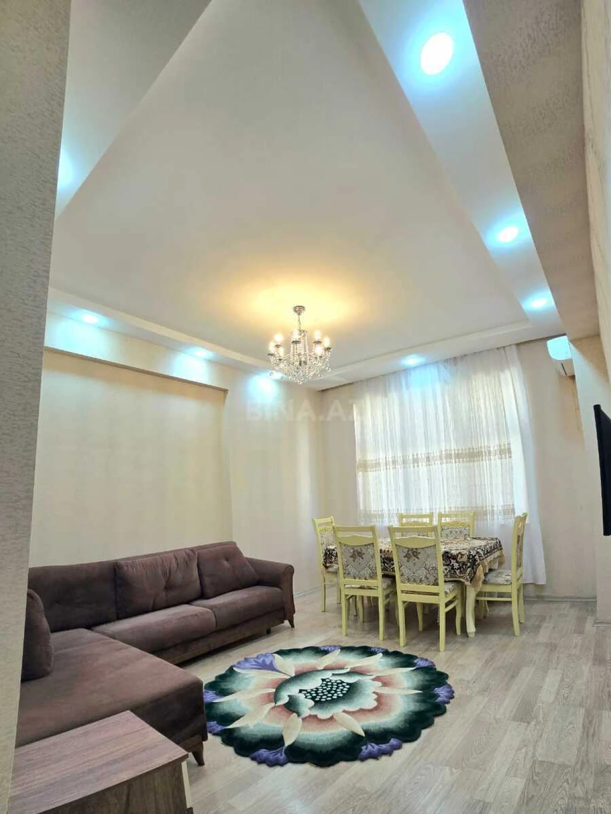 Satılır 2 otaqlı mənzil 70 m²